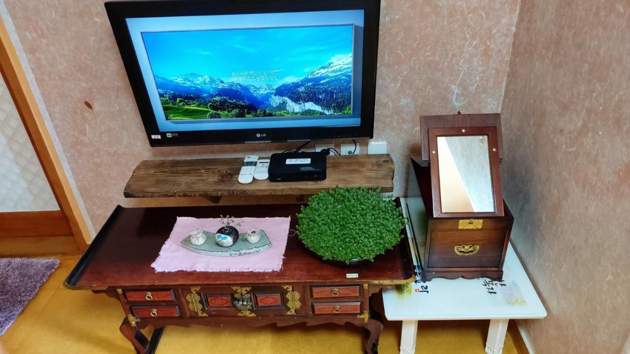 The Blue Cradle Hotel Чонджу Екстериор снимка